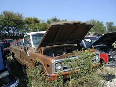 Hiller Auto Salvage, Yoakum, Texas